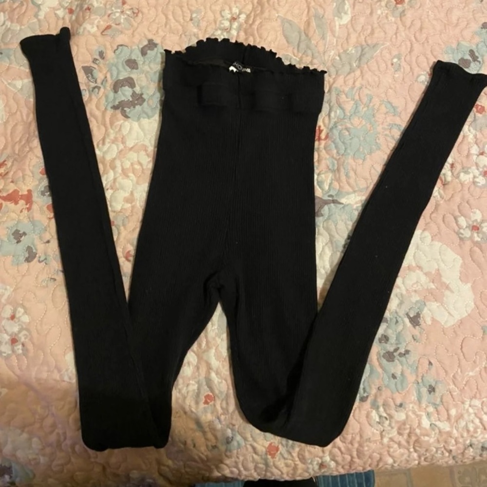 Fashion Nova high waisted legging
